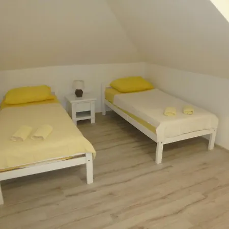 Lana Apartment